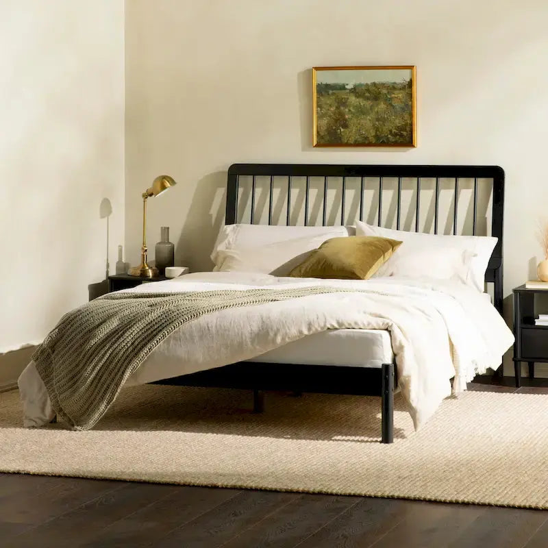 Lit Queen en bois massif à fuseaux, Caramel / Pin naturel / Noir, Convient pour 2 personnes