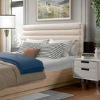 Lit plateforme queen en tissu bouclé taupe avec tête de lit