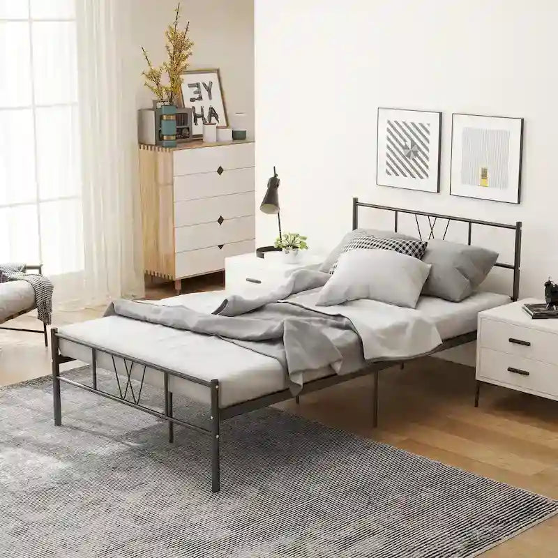 Cadre de lit plateforme en métal noir avec tête et pied de lit — Lit simple/double/queen/king size